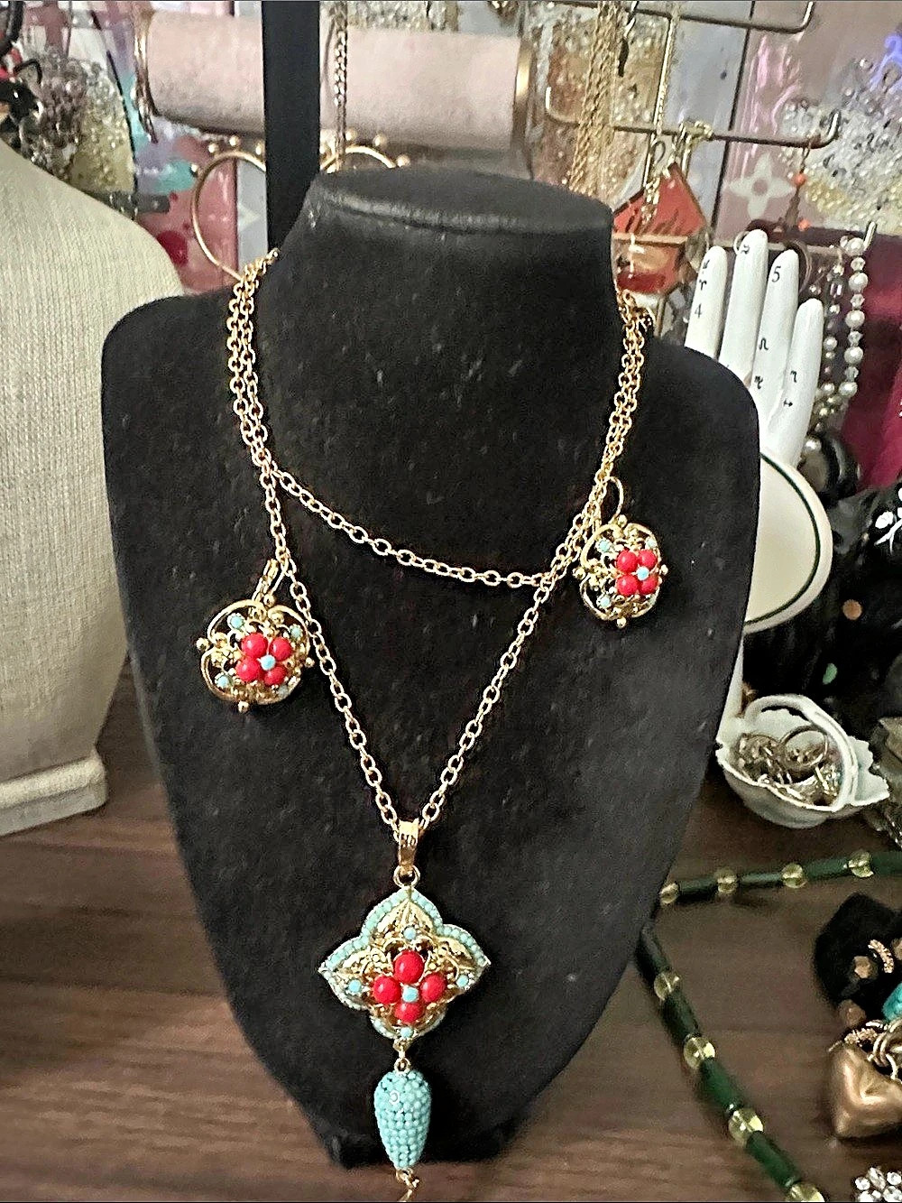 Gold & Red Pendant Necklace Set